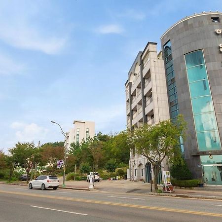 Sokcho White Lighthouse Pension Exteriör bild